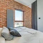 Aparthotel Nowa Motlawa Spa, Pool, Gym & Parking By Downtown