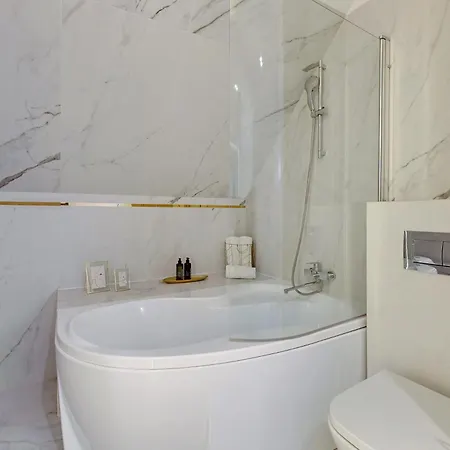 Apartmán Nowa Motlawa Spa, Pool, Gym & Parking By Downtown