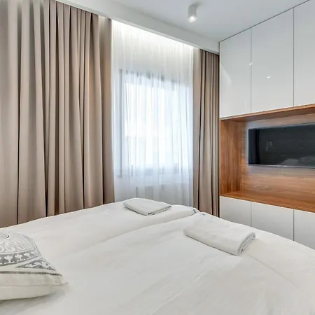 Nowa Motlawa Spa, Pool, Gym & Parking By Downtown 4* 그단스크
