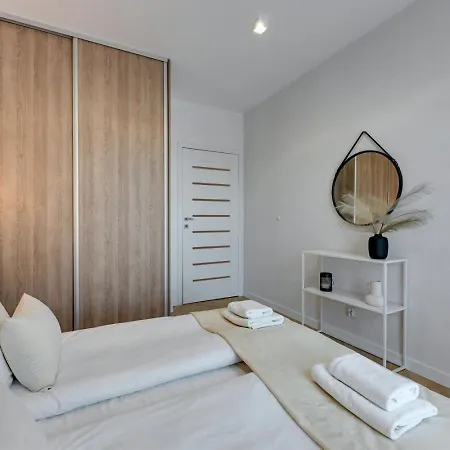 Apartmán Nowa Motlawa Spa, Pool, Gym & Parking By Downtown